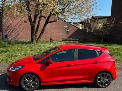 Begagnad Ford Fiesta ST-Line 101 HK (74 kW) 2019 Röd Halvkombi