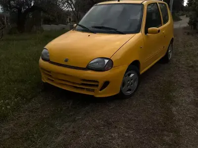 Usata Fiat 600 54 CV (39 kW) 2001 Giallo