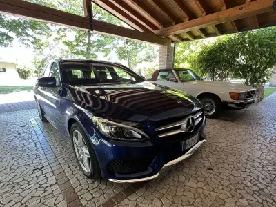 Begagnad Mercedes C200