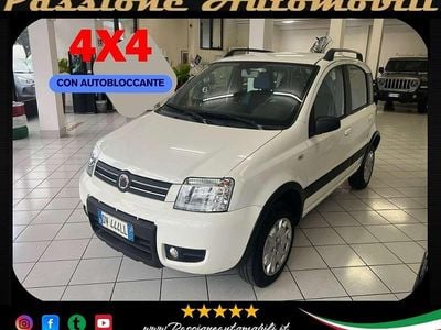 Usata Fiat Panda 4x4 Climbing 60 CV (44 kW) 2009 Bianco Utilitaria