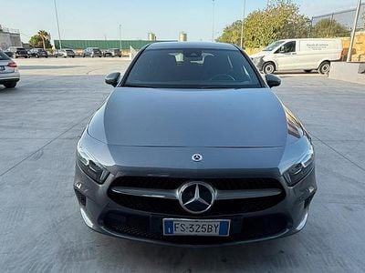 Usata Mercedes A180 136 CV (100 kW) 2019 Grigio Berlina