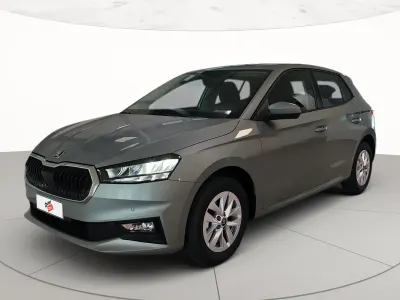 Nuova Skoda Fabia 80 CV (58 kW) 2026 Smokey diamondargento metallizzato Utilitaria