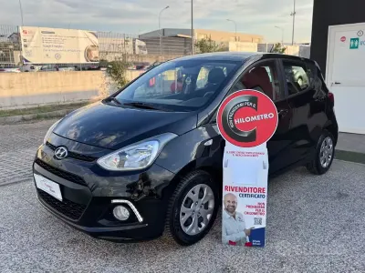 Usata Hyundai i10 Edition 67 CV (49 kW) 2016 Nero Utilitaria