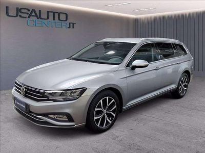 Usata VW Passat Executive 190 CV (139 kW) 2020 Pyrit silver metallizzato Station wagon