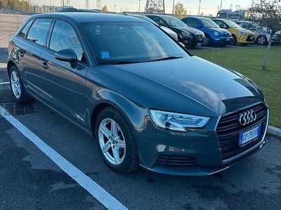 Usata Audi A3 Business 116 CV (85 kW) 2023 Grigio Utilitaria