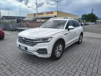 Usata VW Touareg Elegance 231 CV (169 kW) 2020 Bianco SUV