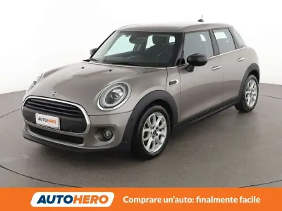 Usata Mini ONE 102 CV (75 kW) 2020 Grigio Utilitaria