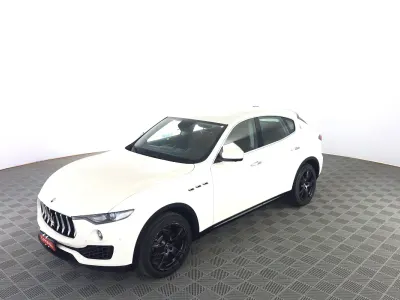 Usata Maserati Levante 350 CV (257 kW) 2020 Bianco alpi SUV