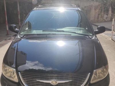 Usata Chrysler Grand Voyager 143 CV (105 kW) 2003 Nero Monovolume