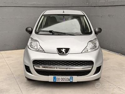 Usata Peugeot 107 68 CV (50 kW) 2009 Grigio Utilitaria