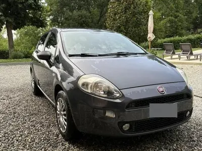 Usata Fiat Grande Punto 69 CV (50 kW) 2014 Grigio Utilitaria