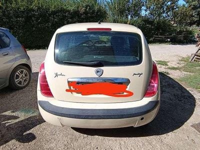Lancia Ypsilon