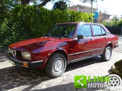 Usata Alfa Romeo Alfetta 109 CV (80 kW) 1982 Rosso Berlina