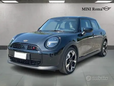Usata Mini Cooper Classic 204 CV (150 kW) 2024 Midnight black ii Utilitaria