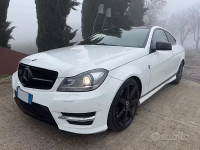 Usata Mercedes C220 Avantgarde 170 CV (125 kW) 2015 Bianco Coupé
