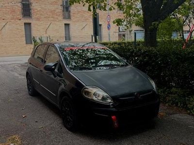 Usata Fiat Grande Punto 75 CV (55 kW) 2009 Nero Utilitaria