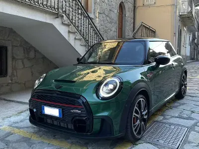 Usata Mini John Cooper Works Essential 231 CV (169 kW) 2021 Utilitaria