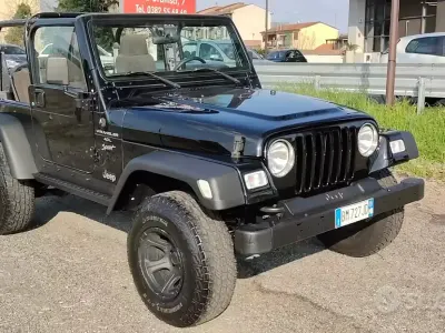 Usata Jeep Wrangler Sport 177 CV (130 kW) 2000 Nero SUV