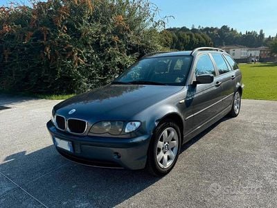 Usata BMW 320 150 CV (110 kW) 2002 Blu Station wagon