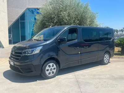 Usata Renault Trafic 150 CV (110 kW) 2024 Nero Monovolume