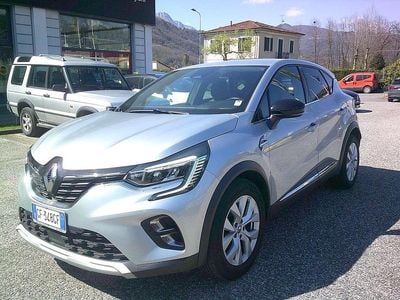 Usata Renault Captur Intens 101 CV (74 kW) 2021 Argento SUV