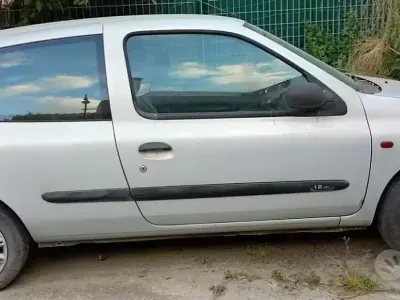 Usata Renault Clio II 58 CV (42 kW) 2000 Berlina