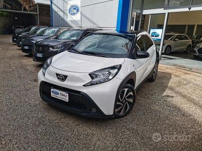 Usata Toyota Aygo 72 CV (52 kW) 2024 Bianco Utilitaria