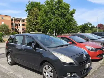Usata Peugeot 5008 111 CV (81 kW) 2010 Monovolume