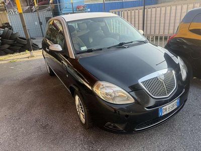 Usata Lancia Ypsilon 60 CV (44 kW) 2008 Nero Utilitaria