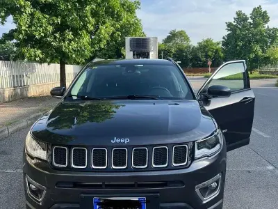 Usata Jeep Compass 170 CV (125 kW) 2018 Grigio SUV