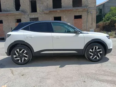 Usata Opel Mokka Ultimate 101 CV (74 kW) 2024 Bianco SUV