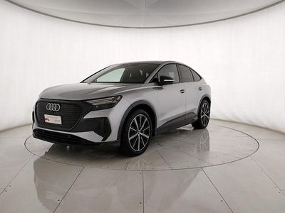 Usata Audi Q4 e-tron Ambiente 210 kW (286 CV) 2024 Argento floret metallizzato SUV