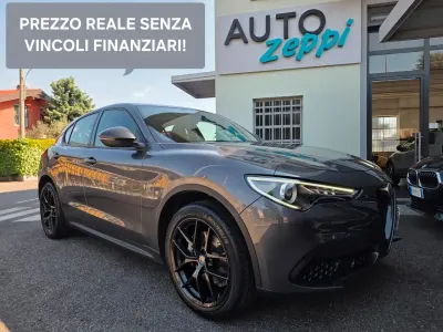 Begagnad Alfa Romeo Stelvio 190 HK (139 kW) 2021 Grå SUV