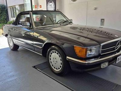 Usata Mercedes SL500 245 CV (180 kW) 1986 Nero metallizzato metallizzato Cabrio