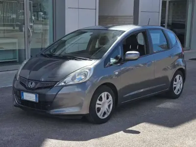 Usata Honda Jazz Trend 90 CV (66 kW) 2012 Argento Utilitaria