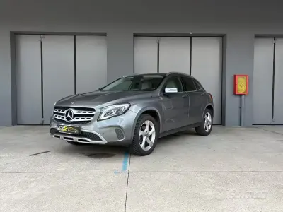 Usata Mercedes GLA200 Executive 136 CV (100 kW) 2017 Grigio SUV
