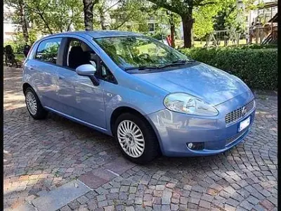 Usata Fiat Grande Punto 77 CV (56 kW) 2007 Utilitaria
