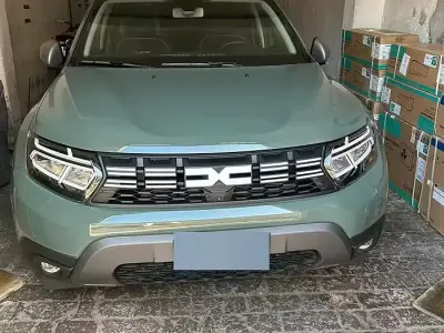 Usata Dacia Duster Journey 116 CV (85 kW) 2023 Verde SUV
