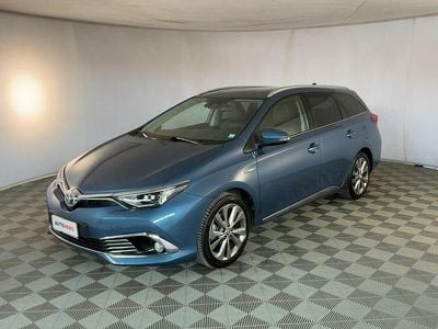 Second-hand Toyota Auris Touring Sports Lounge 136 CP (100 kW) 2018 Albastru Break