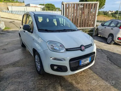 Usata Fiat Panda Lounge 95 CV (69 kW) 2017 Bianco Utilitaria