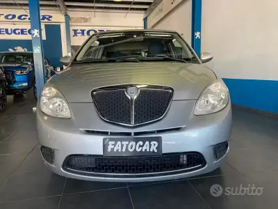 Gebraucht Lancia Ypsilon 60 PS (44 kW) 2008 Grau Kleinwagen