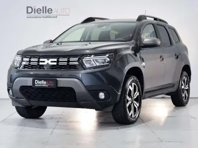 Usata Dacia Duster Journey 101 CV (74 kW) 2023 Gris comete metallizzato (grig SUV