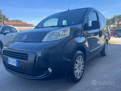 Begagnad Fiat Qubo Trekking 70 HK (51 kW) 2013 Svart Minibuss