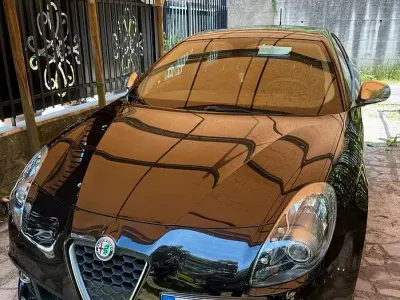 Usata Alfa Romeo Giulietta Super 109 CV (80 kW) 2017 Nero Utilitaria