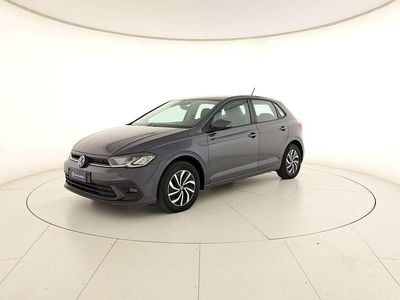 Usata VW Polo Life 95 CV (69 kW) 2023 Smoky grey metallizzato Utilitaria