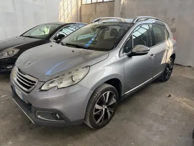 Usata Peugeot 2008 Allure 110 CV (80 kW) 2016 Argento SUV