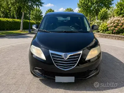 Usata Lancia Ypsilon 95 CV (69 kW) 2012 Nero Utilitaria