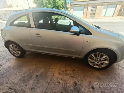 Usata Opel Corsa 60 CV (44 kW) 2007 Grigio Utilitaria