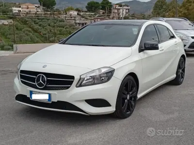 Usata Mercedes A180 Night 109 CV (80 kW) 2015 Bianco Berlina