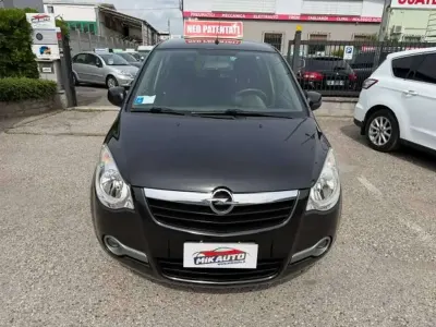 Usata Opel Agila Enjoy 86 CV (63 kW) 2010 Nero Utilitaria